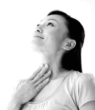 医生支招:自诊肥厚性咽炎 甩开并发症