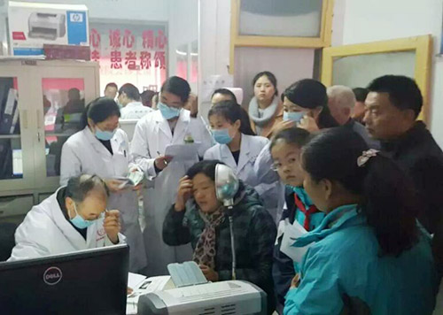 ��Ѳ��վ�������������У��д�ҽ����5�㱼������ҽԺ����