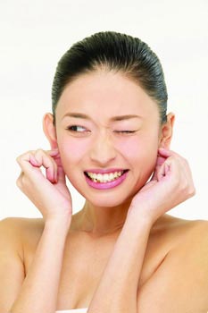 耳朵上长“小眼儿”怎么回事?